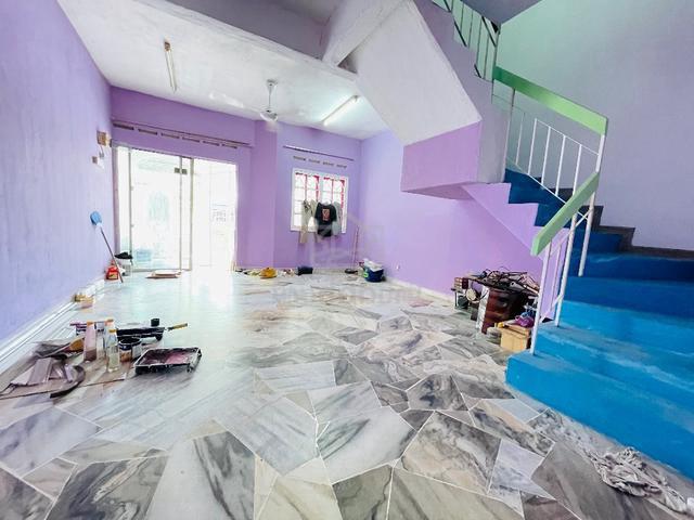 Facing Open📌Murah Mampu Milik & Cat Baru ✨Taman Puchong Intan📌 1