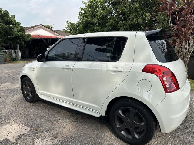 2012 Suzuki SWIFT 1.5 GLX FACELIFT (A) - 2