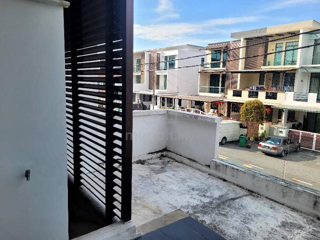 Taman Bayu Aman 3 Storey House 1