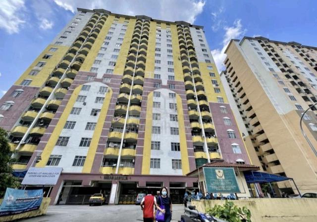 Lagoon Perdana 1