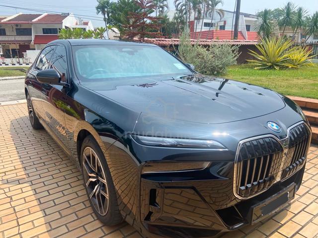 2024 BMW 750e xDrive M Sport Pure Excellence - 1