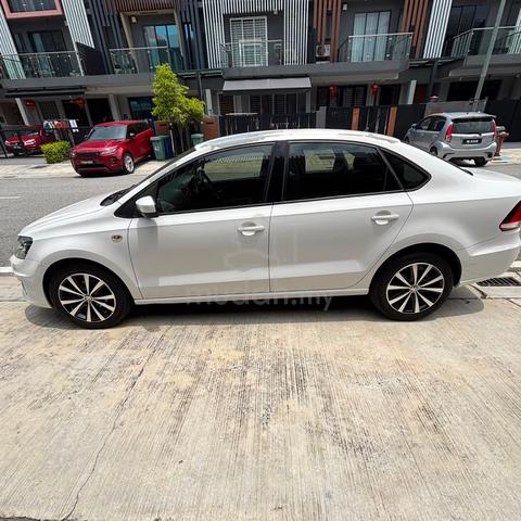 2017 Volkswagen VENTO 1.2 TSI HIGHLINE (A) - 4