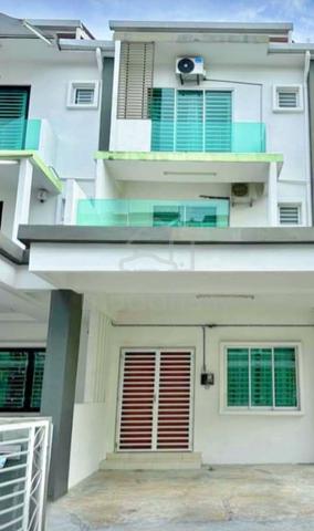3 Storey Maple Residence Butterworth 1
