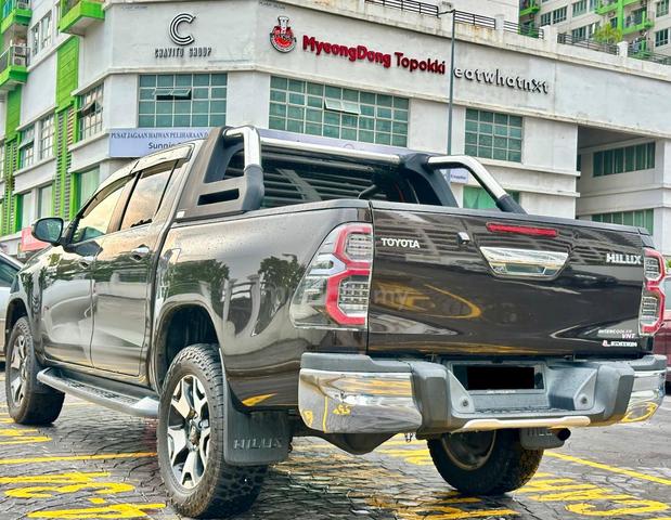 360 CAMERAš„2019 Toyota HILUX 2.8 L-EDITION - 2