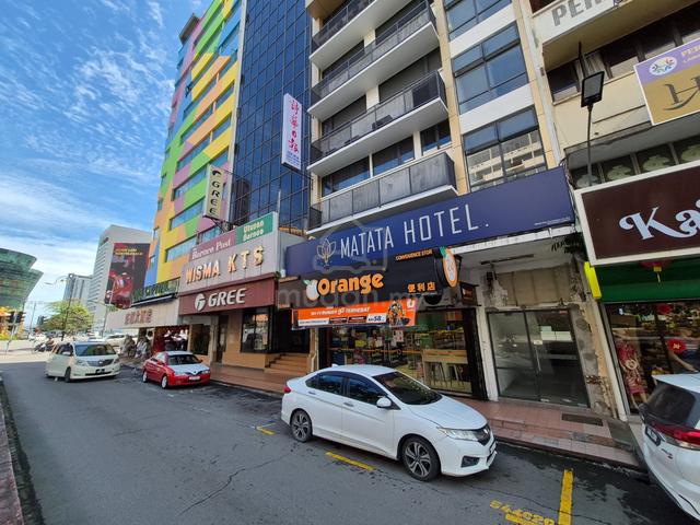 Road Front 1st Flr Gaya Street, Shop-Office, face Wisma Merdeka 1