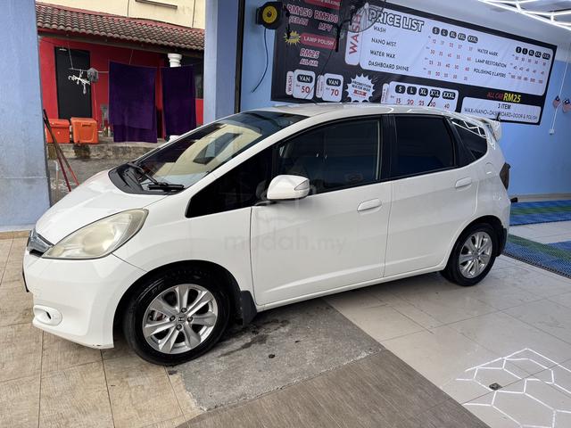 2014 Honda JAZZ 1.3 HYBRID FACELIFT (A) - 2