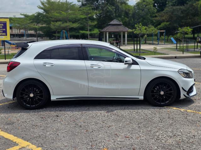 Mercedes benz A180 AMG B.S.M DISTRONIC with ADAS - 3