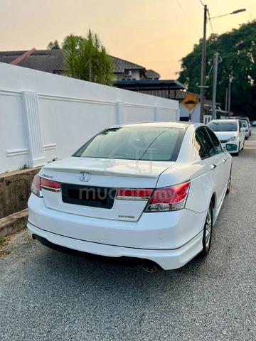 2011 Honda Accord 2.0 (A) Facelift Low Mileage 60k - 3