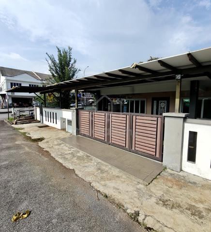 Panchor Paroi Semi D corner freehold faciang open untuk dilepaskan 1