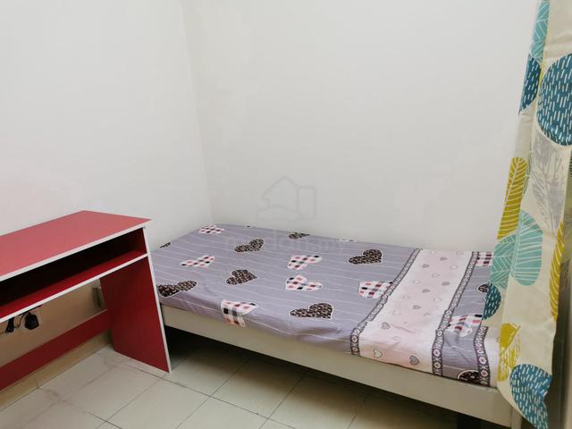 {PEREMPUAN} BILIK Single MENTARI COURT non sharing FULLY FURNISHED 1