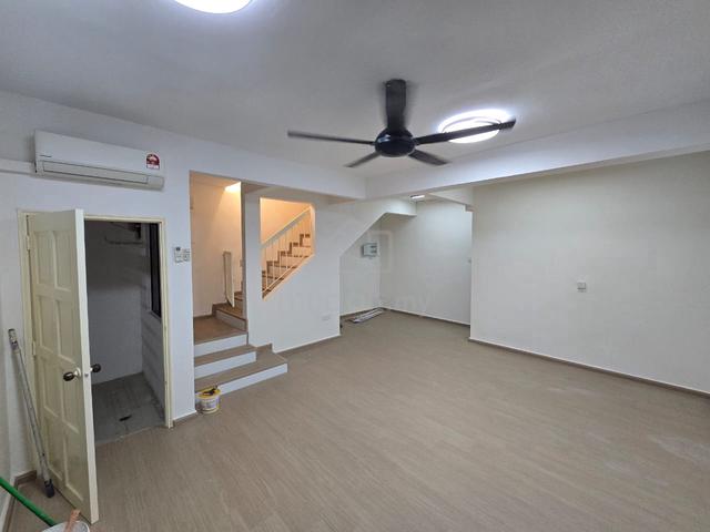 Permas Jaya Double Sty House For RENT 1