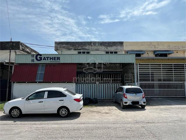 1.5 Storey Semi-Detached Factory For Rent, Menglembu 1