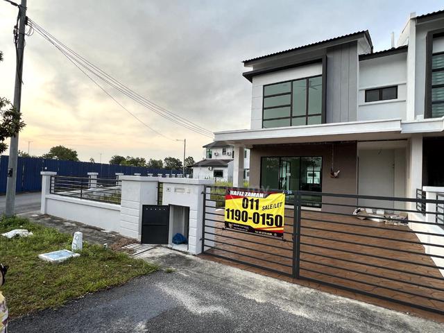 Saujana Perdana, Rumah Teres 2 Tingkat Corner Lot 1