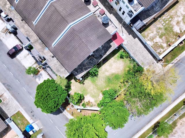 HUGE LAND CORNER LOT 2 Storey Terrace Bangi Avenue 2 FREEHOLD 4R 4B 1