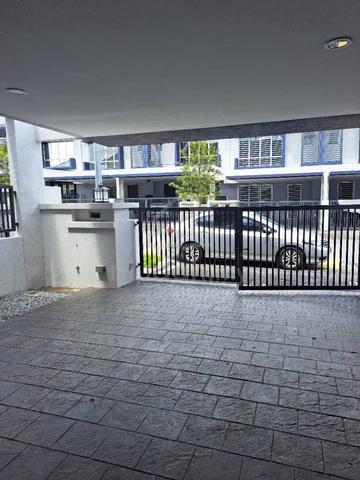 For Rent -- Landed in Laman Anggerik Near Nilai Impian  , Nilai 1