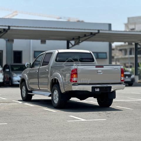 New Paint‼️ 2010 Toyota HILUX 2.5 G FACELIFT (A) - 2