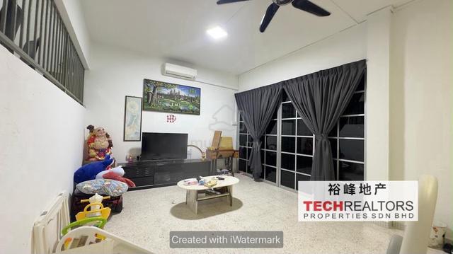 Teluk Kumbar Taman Cahaya | 2-stry Terrace | Partially Furnished 1