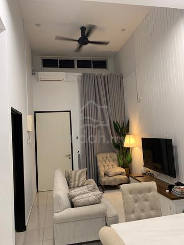 Rumah teres 1.5 tingkat 1