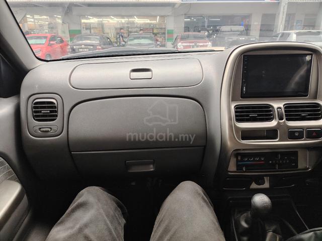 2004 Nissan FRONTIER 2.5 GRANROAD (M) - 4