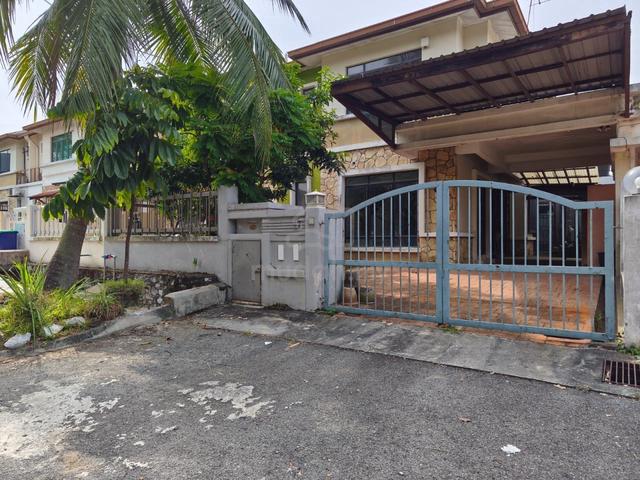 NICELY RENOVATED 2 Sty Semi D Cluster Taman Mutiara Indah Puchong 1