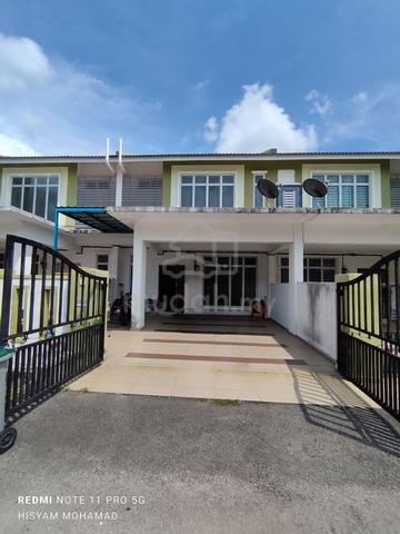 (Double Storey Terrace) Taman Putera Indah, Batu Pahat 1