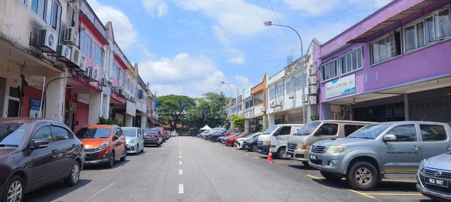 Ground floor shop @ Taman Sri Kenari Kajang sg chua 1