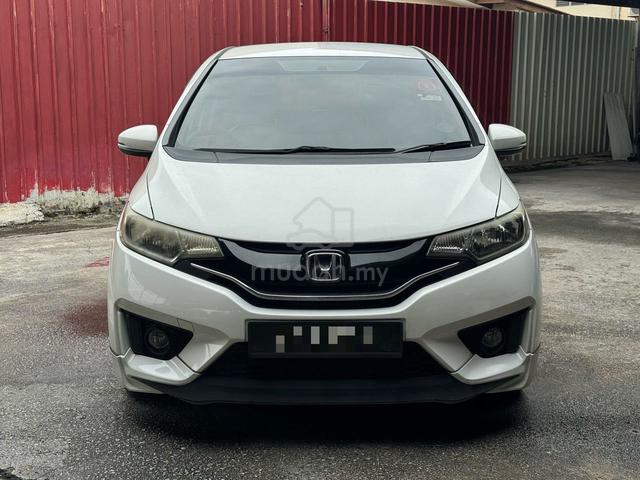 2015 Honda JAZZ 1.5 V (A) LOAN KEDAI IC SHJA - 2