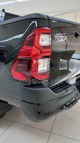 2025 Toyota HILUX 2.8 GR SPORT NEW - 4