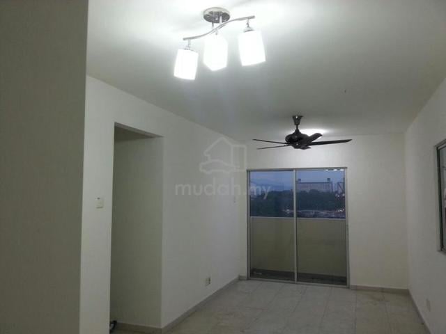 Mandarina Court 1