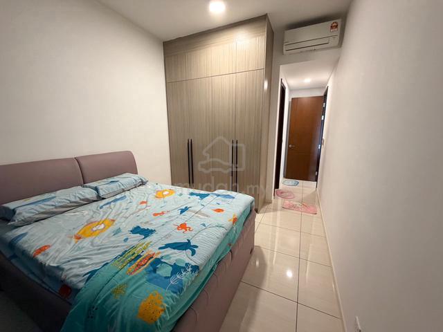 Queens Residences Q1 @ Queens Waterfront 1