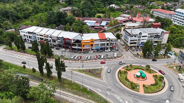 3-Storey Shoplot @ Cerah Commercial Centre, Beaufort | for SALE 1