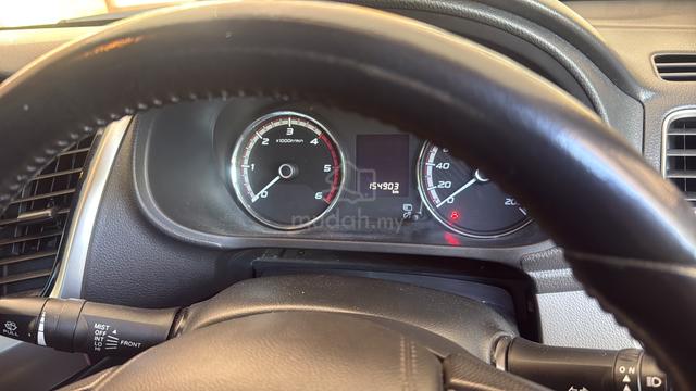2017 Mitsubishi TRITON 2.4 VGT A/T PREMIUM MY2016 - 5