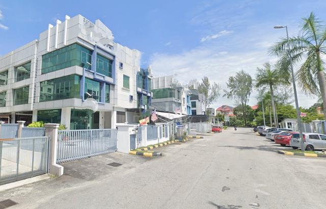 The cube ground floor for rent near mcdonalds kfc ioi rio LRT 1