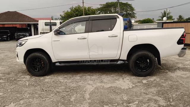 2018 Toyota HILUX 2.4 G FACELIFT (A) - 3