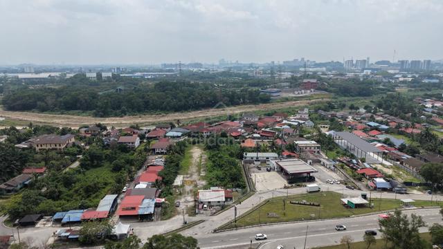 Converted Commercial Land Facing Mainroad Batu Tiga Shah Alam 1