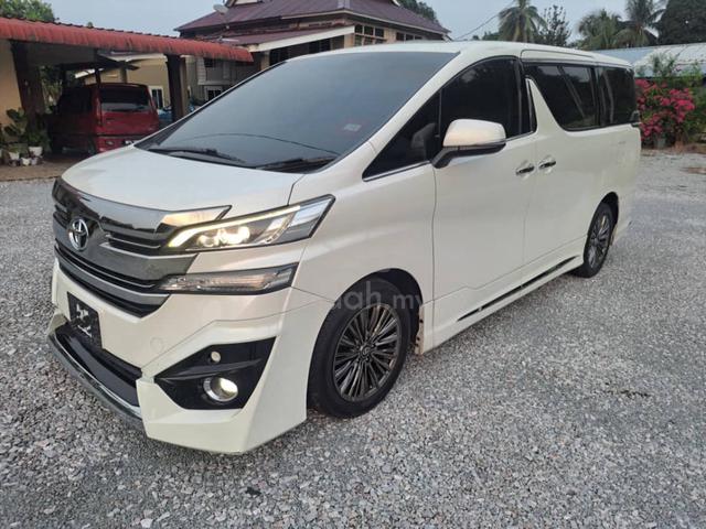 Toyota Vellfire 2.5cc - 2