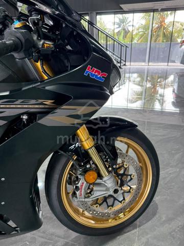 2024 Unreg Honda CBR1000RRR FireBlade SP Ohlins - photo 7 of 7