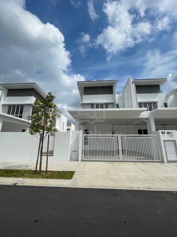 double storey,freehold,0%,1600,near highway,nilai,seremban,kl 1