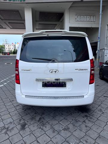 2018 Hyundai GRAND STAREX 2.5 ROYALE FACELIFT (A) - 2