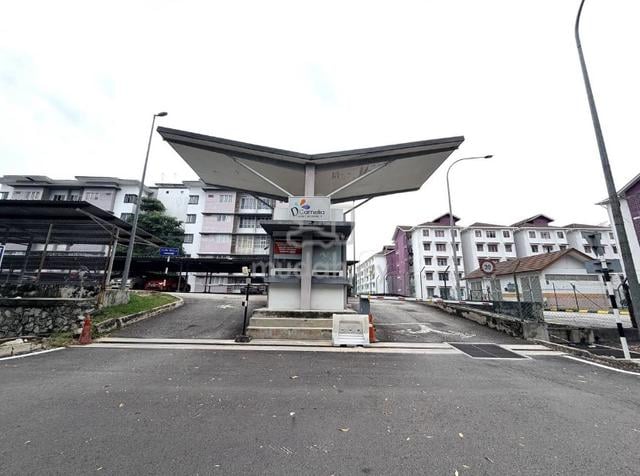 Camellia Court (Nilai Impian) 1