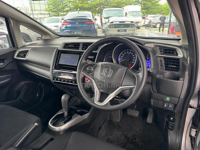 2017 Honda JAZZ 1.5 E Facelift (A) Full Loan - 5