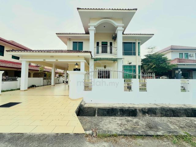 2 Sty Renovated Bungalow_Ocean Park Luak Bay Miri 1