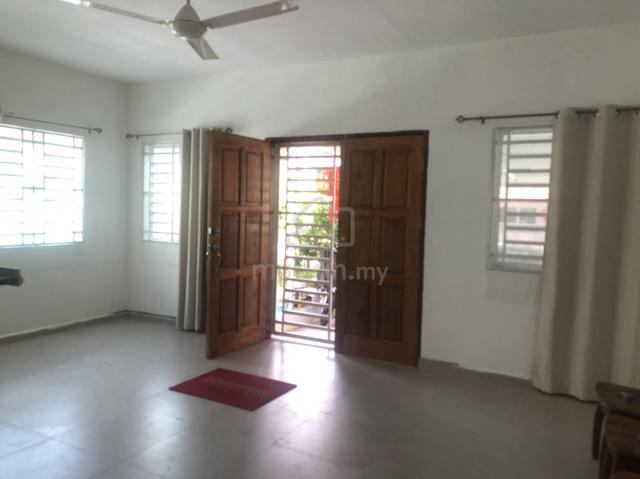 Double Storey End Lot for Rent 1
