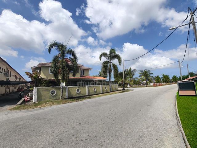 Freehold Corner Lot Manjung Point 1