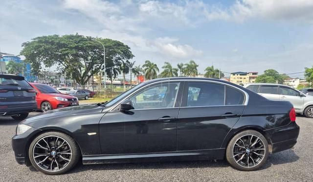 2010 BMW 323i (CKD) 2.5 FACELIFT (A) - 4