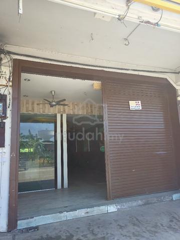 Shoplot to rent ( Ground floor) 3