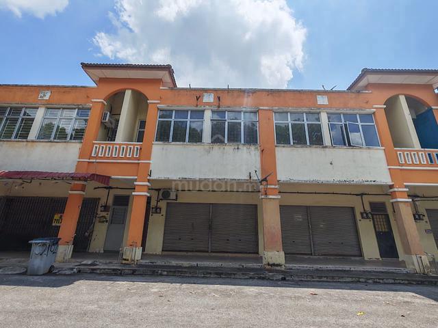 FACING MAIN ROAD ! HOT AREA 2 STOREY SHOP LOT Paya Emas Cheng Melaka 1