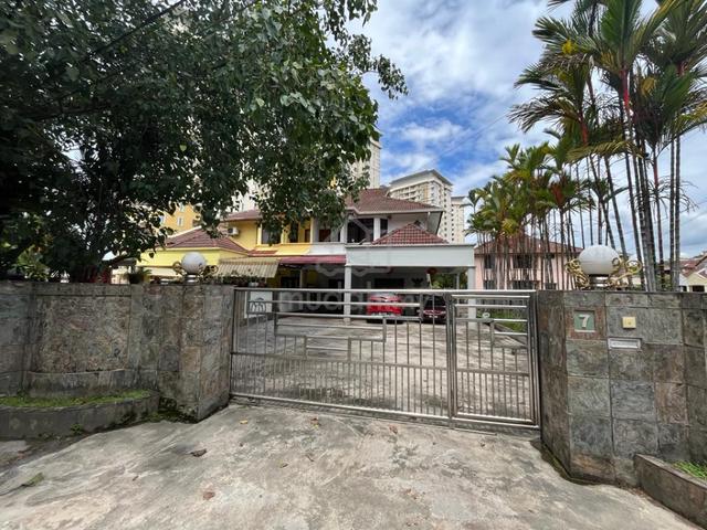 FREEHOLD BIG 2Storey Semi D Corner Lot Taman Dahlia Bukit Beruang Sale 1