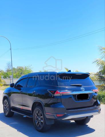 2018 Toyota FORTUNER TRD 2.4 Auto - 2