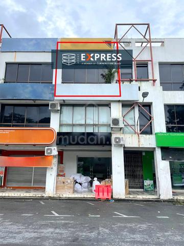 2nd Floor, 3 Storey Intermediate Shoplot at Boulevard Commercial 1